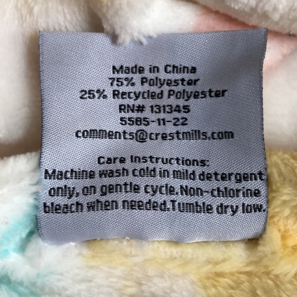 WAY TO CELEBRATE Bright Bunnies Plush Throw - Picture 7 of 9